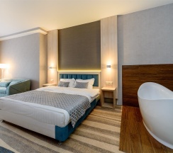 РОМАНТИК в Grand Spa Hotel Avax