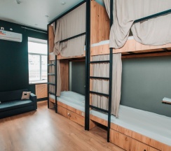 Место в мужской 6 местной комнате в Heritage