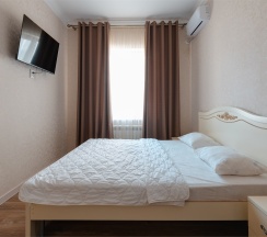 Комфортный улучшенный номер с двухспальной кроватью(King-size+) в Атмосфера