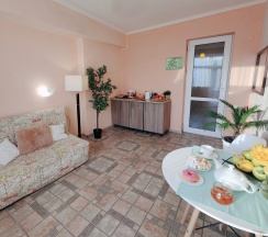 3х комнатный семейный 9ти местные номер с мини-кухней в Благовещенка