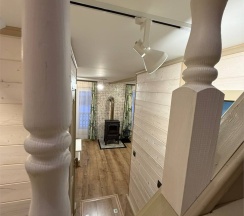 Цветные дома в Времена Года