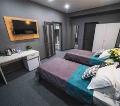 Семейный номер с 2-мя раздельными комнатами в Ангара