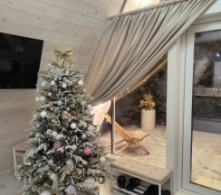White haus в Magic Camp