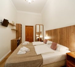 Двухместный номер с двуспальной или двумя односпальными кроватями и допместом в Светлый у Эрмитажа