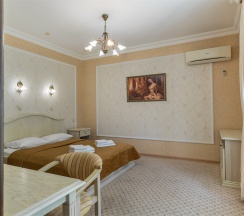 Семейный (Трехкомнатный 4-х местный номер с кухней без балкона) в Odeon