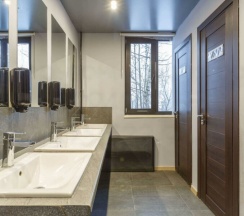 Общий мужской 10 местный номер верхние кровати в На Рубле