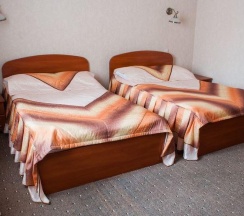 Номер стандарт с 2 односпальными кроватями (с завтраком) в Кольцо