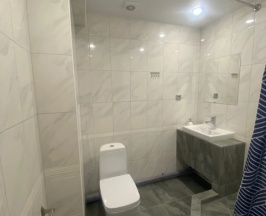 Четырёхместный номер Comfort с 2 комнатами с балконом и с красивым видом из окна в Галкино