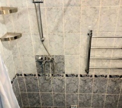 Трёхместный номер Comfort с балконом в Наш дом