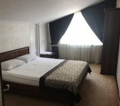 Номер люкс (с завтраком) в Yeti House