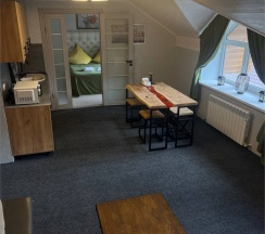 Апартаменты на мансарде в Шатун