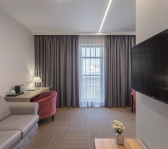 Джуниор Сюит в Harbor Club Hotel