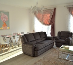 Двухместный люкс с 2 комнатами с балконом и с красивым видом из окна двуспальная кровать в Golden Park