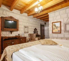 Двухместный номер Standard Rock двуспальная кровать в Ottoman Cave Suites