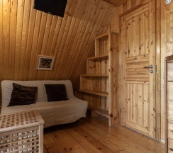 Коттедж Дуплекс с красивым видом из окна в Коробок-Хуторок