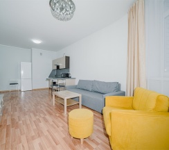 Улучшенная квартира ул. 8 Марта 190 с отдельной спальней в Rooms-Eкб