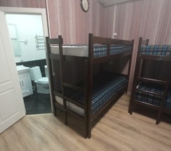 Верхнее место в шестиместном общем номере в Rest