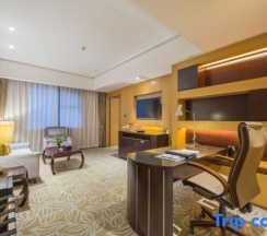 Люкс Premier в Ningbo East Harbour Hotel