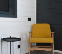 Двухместное Дом Barn № 8 с видом на озеро двуспальная кровать в Городок