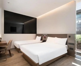 Номер семейный в Отель Meichen (ex Aerotel Beijing Daxing International Airport)