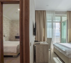 Семейный двухкомнатный с балконом вид на море в Кавказ