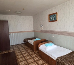 Трехместный с балконом эконом в Патриот