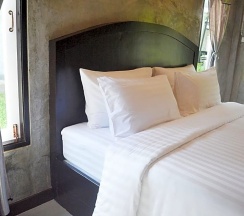 Двухместный номер Standard с видом на горы двуспальная кровать в V Valley Resort
