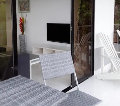 Апартаменты Deluxe c 1 комнатой с балконом в East Horizon Self-Catering