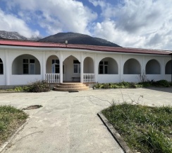 Трёхместный номер Standard с балконом и с видом на горы в ДавЭль