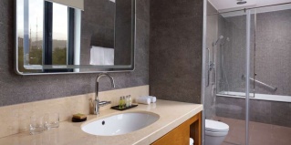 Алматы: Отель Отель DoubleTree by Hilton Almaty