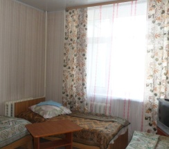 Кровать в общем номере в Кировская