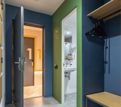 Студия с одной большой кроватью в Apartments&Hotel Trend