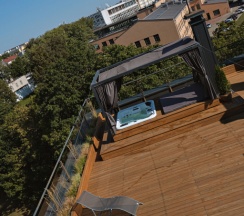 Апартаменты Deluxe с балконом и с красивым видом из окна в Апарт-отель Residence Graphite