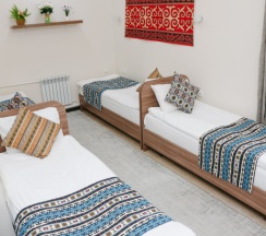 Четырёхместный номер Superior в Apple Hostel