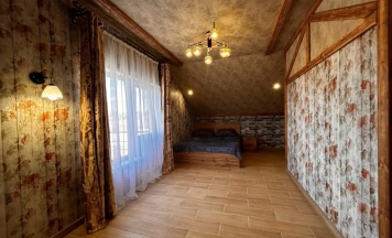 Коттедж с балконом в Дом у Озера