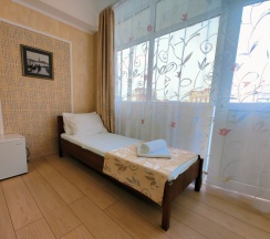 Пятиместный Комфорт с балконом в Уральские самоцветы