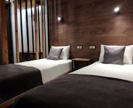 Классик с балконом в Shantaram