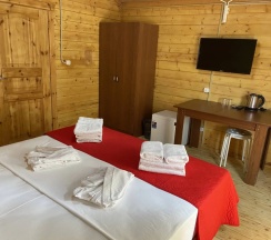 Двухместный коттедж двуспальная кровать в Абхазия