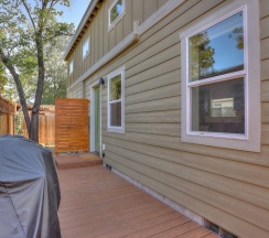 Коттедж в Brand New Modern Mod Pod Home With Private Yard by Redawning