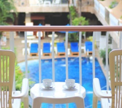 Двухместный номер Superior с видом на бассейн двуспальная кровать в Baan Boa Resort