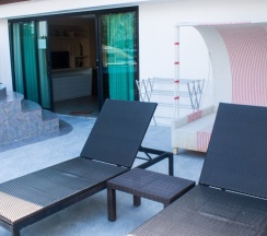 Люкс в Phi Phi Nice Beach Hotel Hip