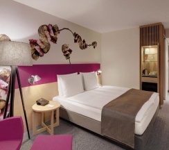 Двухместный номер Premium двуспальная кровать в Holiday Inn Frankfurt - Alte Oper by IHG