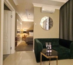 номер - студия люкс в Hoffman residence
