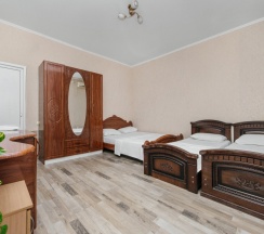 Четырёхместный номер Comfort с видом на город в Green rent