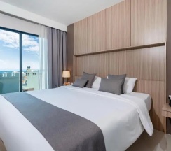 Двухместный номер Grand Deluxe (двуспальная кровать) в Patong Bay Residence
