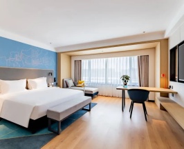 Двухместный номер Standard с видом на город двуспальная кровать в Holiday Inn Express Hohhot East Station, an IHG Hotel