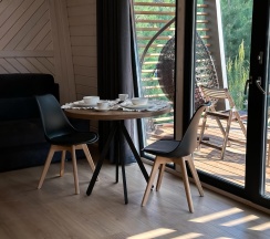 Дом в хвойном лесу в Хвоя