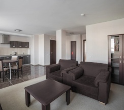 Апартаменты Superior c 1 комнатой с балконом и с красивым видом из окна в Комплекс апартаментов Комфорт