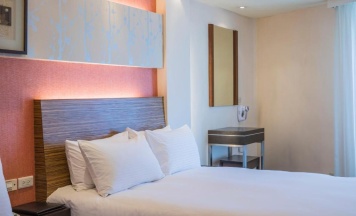Двухместный номер Standard с видом на озеро двуспальная кровать в Bitan Hotel