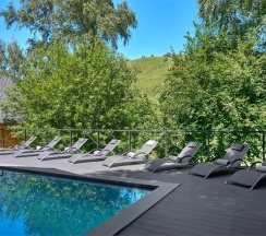 Вилла дуплекс апартаменты с бассейном в Маральник Altai Palace